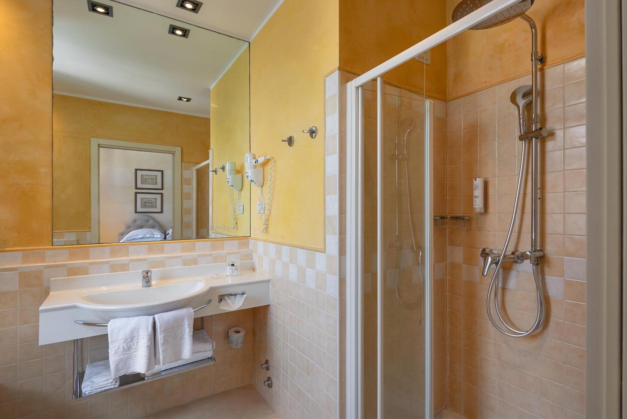 Hotel Rivalago Sulzano Esterno foto